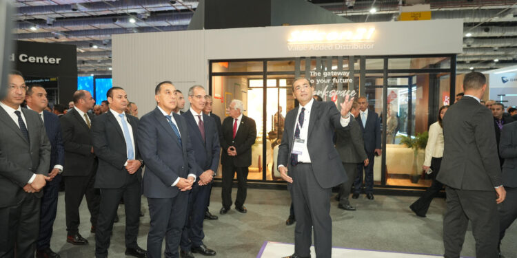 مشاركة قوية للشركة المصرية للاتصالات في Cairo ICT الشركة تستعرض جهود تطوير البنية التحتية