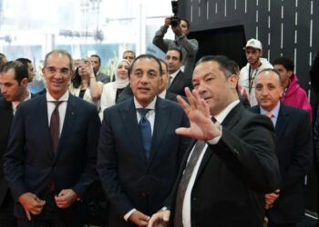 رئيس الوزراء يتفقد جناح اورنچ بمعرض Cairo ICT .. وهشام مهران يستعرض خدمات النيابة الرقمية وأول مساعد ذكي بالمطارات المصرية