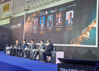 خبراء : التحول لـ المدفوعات الرقمية بات مسارًا لا رجعة عنه مع بقاء النقد لخدمة المواطنين