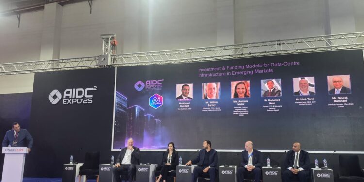 خبراء خلال «كايرو اي سي تي» : العائد على الاستثمار في مراكز البيانات منخفض مقارنة باستثمارات الشبكات