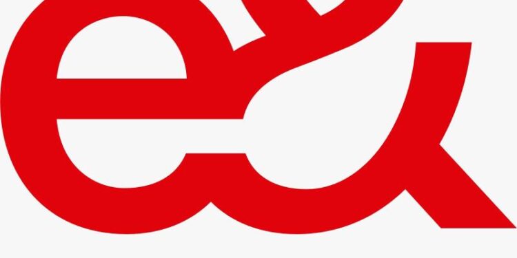 إي آند مصر تُطلق أول هوائي ميكروويف في العالم متعدد الحزم والنطاقات “Uranus MB²”