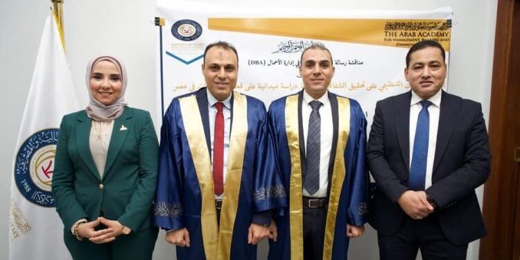 المصرية للاتصالات تحتفل بحصول أحمد عبد اللاه وأبو بكر عبد اللاه على درجة الدكتوراه في إدارة الأعمال