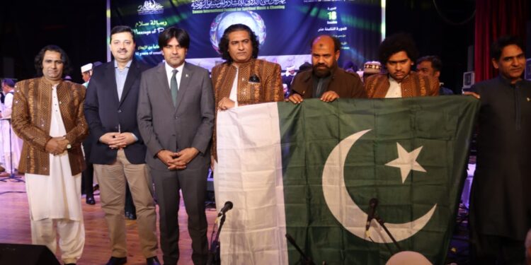 فرقة بدر علي وبهادور علي الباكستانية تشارك بعرض مميز في مهرجان سماع الدولي للإنشاد