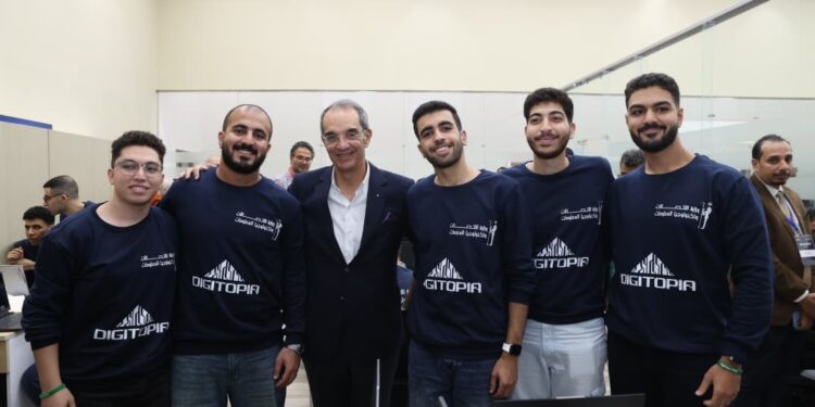 الاتصالات: 300 متسابق في ديجيتوبيا يتنافسون فى 5 مسارات رقمية.. والإعلان عن الفائزين غدا بجوائز مليونية