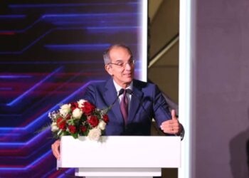 الاتصالات: 15 علامة تجارية تُصنع هواتفها بمصر.. ونستهدف جذب المزيد من الشركات