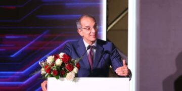 الاتصالات: 15 علامة تجارية تُصنع هواتفها بمصر.. ونستهدف جذب المزيد من الشركات