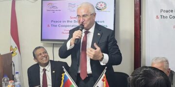 سفير أذربيجان بالقاهرة يشيد بدور مصر الهام في دعم القضية الفلسطينية وإيقاف الحرب على غزة