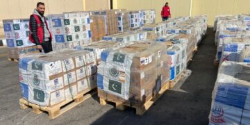 مطار العريش يستقبل الشحنة السابعة من المساعدات الإنسانية الباكستانية إلى غزة