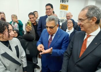 وزير الاتصالات يكشف تفاصيل التحقق الإلكتروني الفوري من المخالفات المرورية