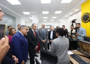 الاتصالات : شركة القمم تمثل تنافسية مصر كمركز لتصدير خدمات تكنولوجيا المعلومات