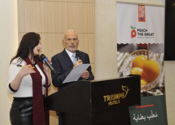 الخوخ المُعلّب يكشف تميُّز الأغذية الأوروبية المُصنّعة في مصر 