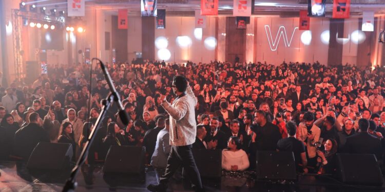 بالصور .. أحمد سعد يشعل إطلاق “فلو بارك” أضخم مشاريع “فلو ديفلوبمنتس” بالعبور 