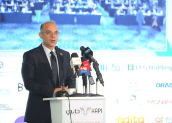 محمد فريد: التطورات الإيجابية في سوق رأس المال لم تكن وليدة الصدفة