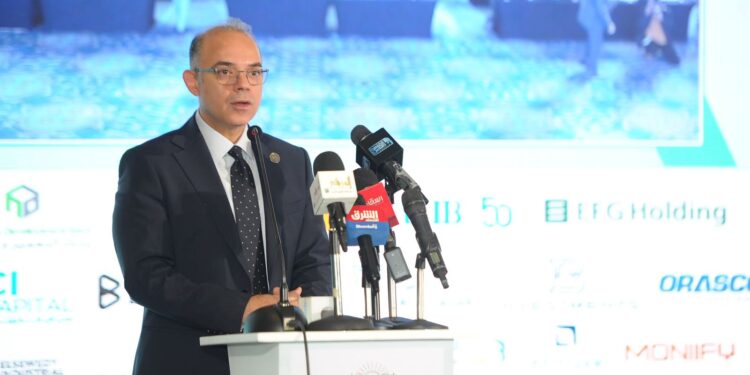 محمد فريد: التطورات الإيجابية في سوق رأس المال لم تكن وليدة الصدفة
