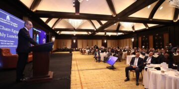 وزير الاتصالات: استثمار 3.3 مليار دولار لرفع كفاءة الإنترنت الثابت خلال 6 سنوات ما أدى لزيادة السرعة 16ضعفا