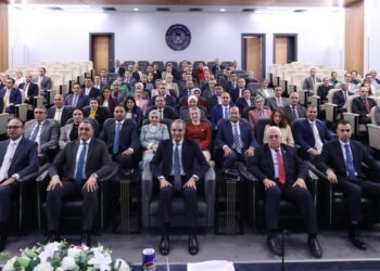 وزير الاتصالات: تقديم خدمات المصريين بالخارج على منصة “مصر الرقمية”