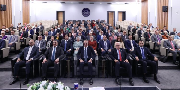 وزير الاتصالات: تقديم خدمات المصريين بالخارج على منصة “مصر الرقمية”