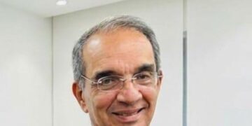 وزير الاتصالات: انطلاق تطبيق منظومة «بطاقتي الرقمية» لعمل التوكيلات أون لاين 2026