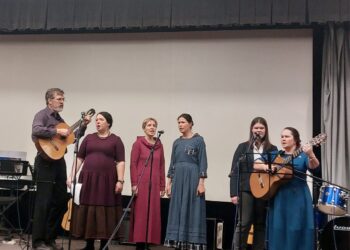 احتفالات شعبية وثقافية روسية بعيد النصر الـ80