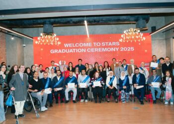 كيف احتفلت إي آند مصر بتخريج أولى دفعات برنامج «Stars»؟