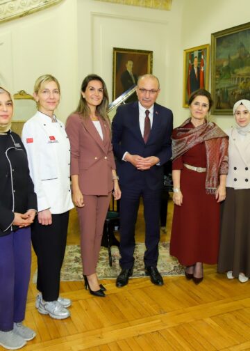 «مائدة يونس أمره للمحبة» في القاهرة.. احتفاء بالمطبخ التركي وقيم المشاركة