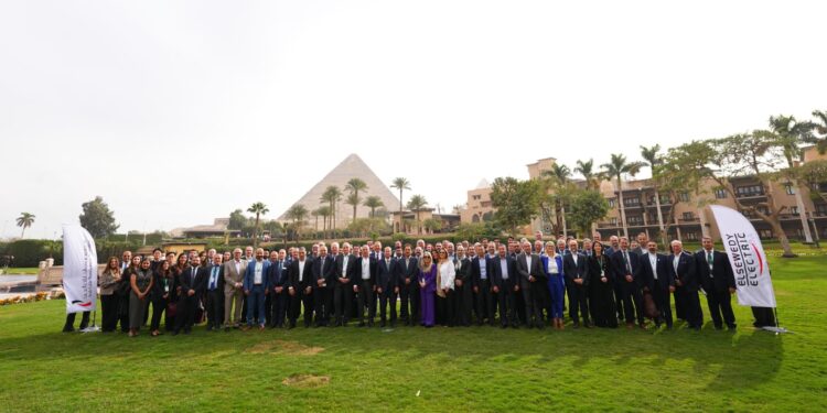 السويدي تبحث تعزيز تنافسية الصناعة والاستعداد لمتطلبات المستقبل في مؤتمر «تجمع مصنعي الكابلات العرب»