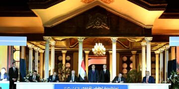 وزارة الاتصالات: إتاحة 410 ميجاهرتز جديدة لشركات المحمول بقيمة 3.5 مليار دولارذ