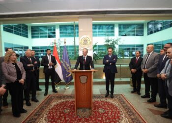 في مشهد يعكس عمق التقاليد المؤسسية الراسخة داخل وزارة الاتصالات.. «هندي» يبحث مع «طلعت» استكمال إستراتيجية مصر الرقمية