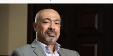 بعد إعلان رحيله .. ماذا قدم حاتم دويدار مع إي آند خلال 6 سنوات؟