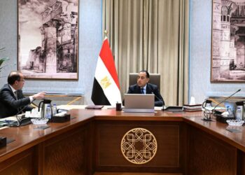 وزير الاتصالات: جذب المزيد من الاستثمارات عبر التوسع في إنشاء مراكز البحث والتطوير بمدينة المعرفة