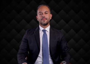 مصطفى ناصف يحذر من «الاستنزاف الرقمي»: الذكاء الاصطناعي يهدد موارد الكوكب وسباق «الحياد الكربوني» في خطر