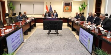 وزير الاتصالات يستعرض إطلاق خدمات الجيل الخامس مع نظيره اليمني