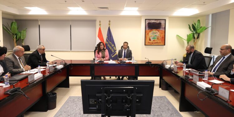 الاتصالات : إطلاق قصور الثقافة الرقمية قريبا لتمكين الفنانين والمبدعين بالمحافظات