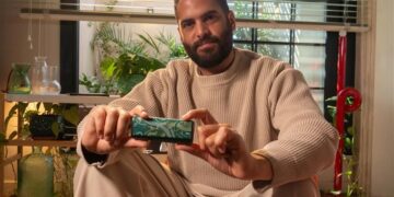 IQOS تدعم الفن المحلي من خلال تجارب إبداعية غامرة