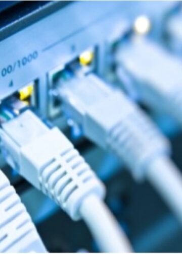 الحكومة تكشف حقيقة قطع الإنترنت ليلاً لتخفيف أحمال الكهرباء