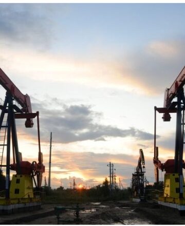 توقعات حركة أسعار النفط العالمي في الربع الثاني من 2026: ارتفاع مؤقت مدعوم بالمخاطر الجيوسياسية أم انهيار متوقع