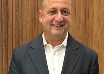 «جون جرجيس» يكشف تأثير ارتفاع سعر الدولار على خدمات التعهيد في مصر