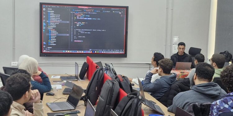 معهد تكنولوجيا المعلومات : 2700 مستفيد من جهود التمكين الرقمي في العريش