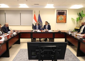 «الاتصالات» تستعد لإبرام اتفاقيات مرتقبة مع شركات التكنولوجيا العالمية لتعزيز تنافسية مصر
