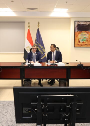 «الاتصالات» تستعد لإبرام اتفاقيات مرتقبة مع شركات التكنولوجيا العالمية لتعزيز تنافسية مصر