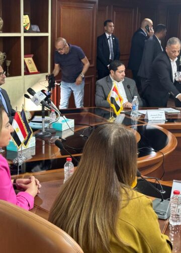 وزير الاتصالات: مواصلة تطوير البنية التحتية في بني سويف لتحسين جودة الإنترنت والمحمول