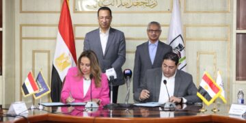 الاتصالات تتعاون مع محافظة بني سويف لتعزيز التطوير المؤسسي الرقمي والتنمية المجتمعية