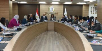 بالتعاون مع FDC Summit .. المجلس القومي للمرأة ينظم مائدة مستديرة لمناقشة الانتهاكات الرقمية