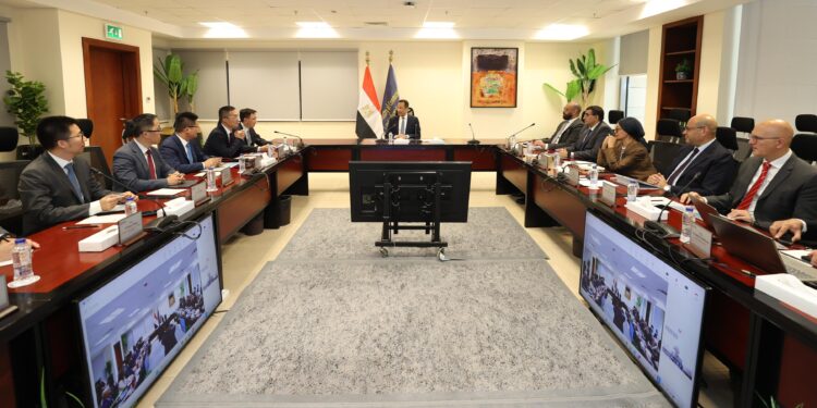  وزير الاتصالات : تواصل التعاون مع هواوي في مجال بناء القدرات الرقمية والحوسبة