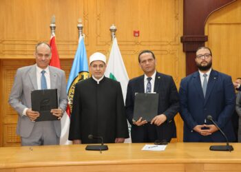 البريد تقدم خدمات مالية متكاملة لطلاب جامعة الأزهر والعاملين عبر بروتوكول تعاون