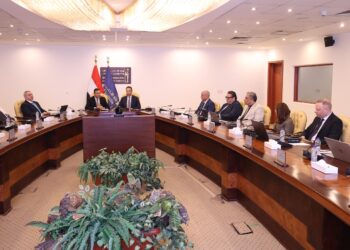 الاتصالات تستهدف دعم مشروعات التحول الرقمي بجهاز التعبئة والاحصاء وتطوير أعماله بالذكاء الاصطناعي