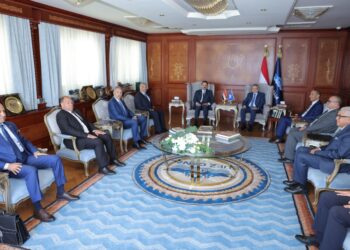 شراكة استراتيجية بين هيئة قناة السويس وجهاز مستقبل مصر لتطوير البحيرات المصرية