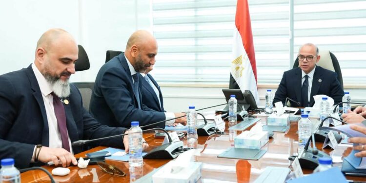 وزير الاستثمار يبحث مع قيادات دي بي ورلد فرص التوسع في مراكز التوزيع وتعزيز التكامل التجاري مع الأسواق الإفريقية