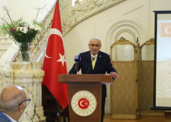 تركيا والاتحاد من أجل المتوسط يعقدان بالقاهرة مشاورات لتعزيز التعاون المناخي قبل COP31