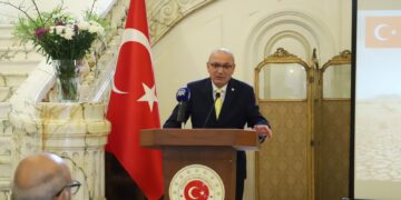 تركيا والاتحاد من أجل المتوسط يعقدان بالقاهرة مشاورات لتعزيز التعاون المناخي قبل COP31